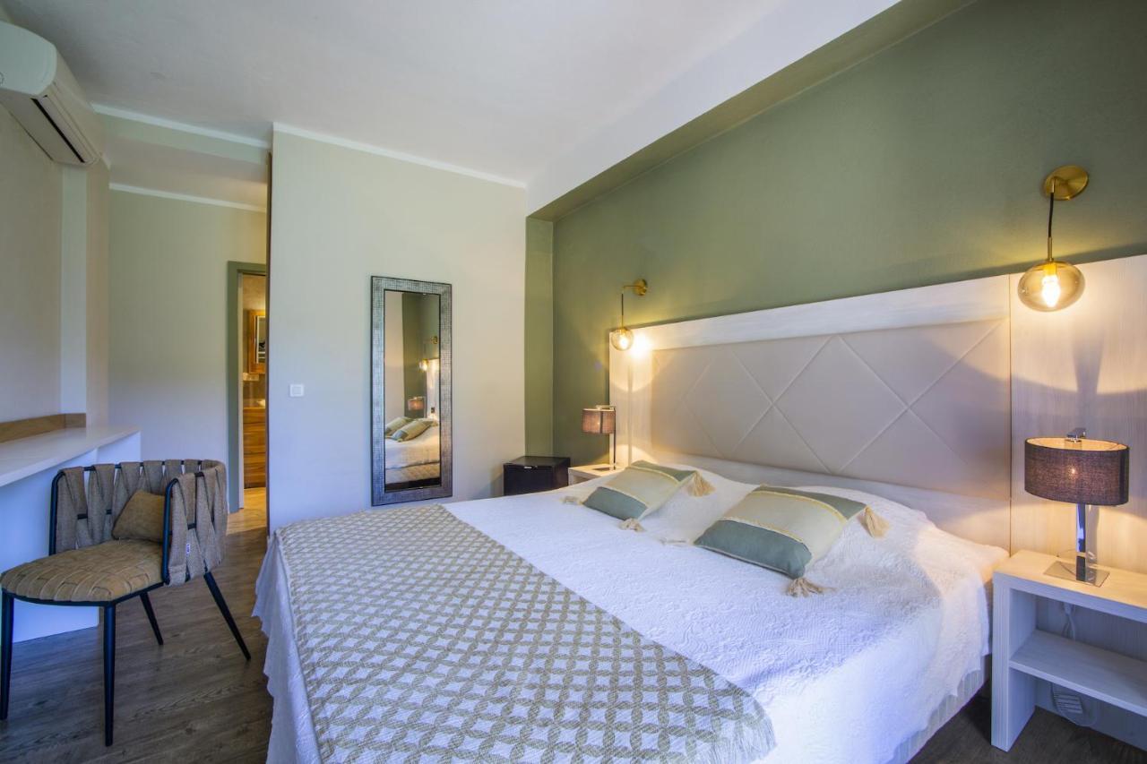 Hotel Du Pont De L'Oso Lecci Ngoại thất bức ảnh